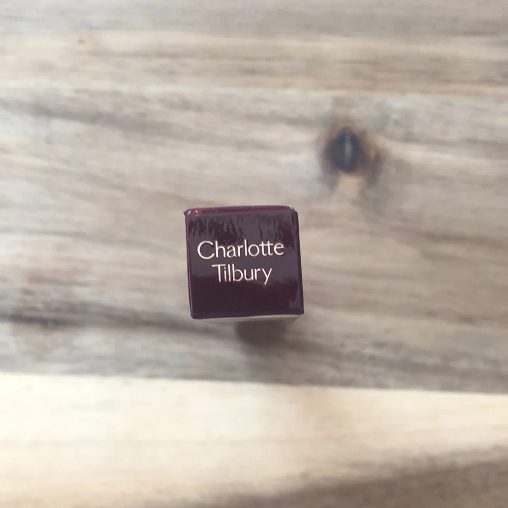 Charlotte Tilbury Magic Away Liquid Concealer 8 Medium